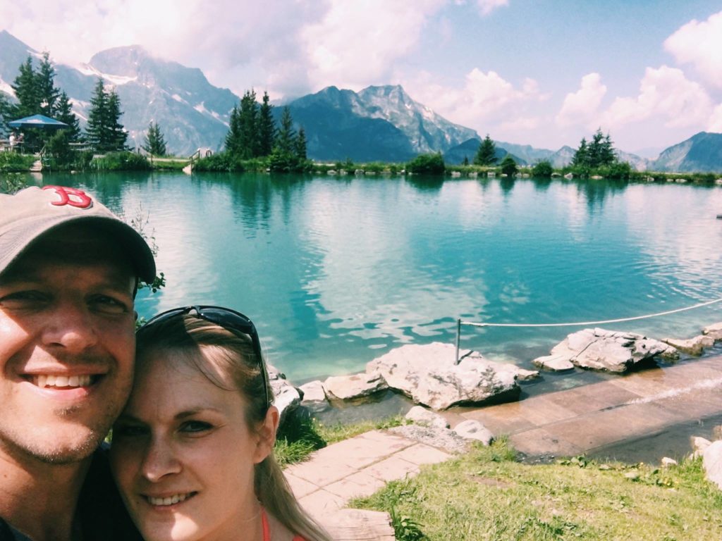 Wir beim Wandern in der Schweiz